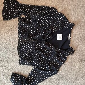 BNWT American Eagle black with cream polkadot front tie, adorable shirt